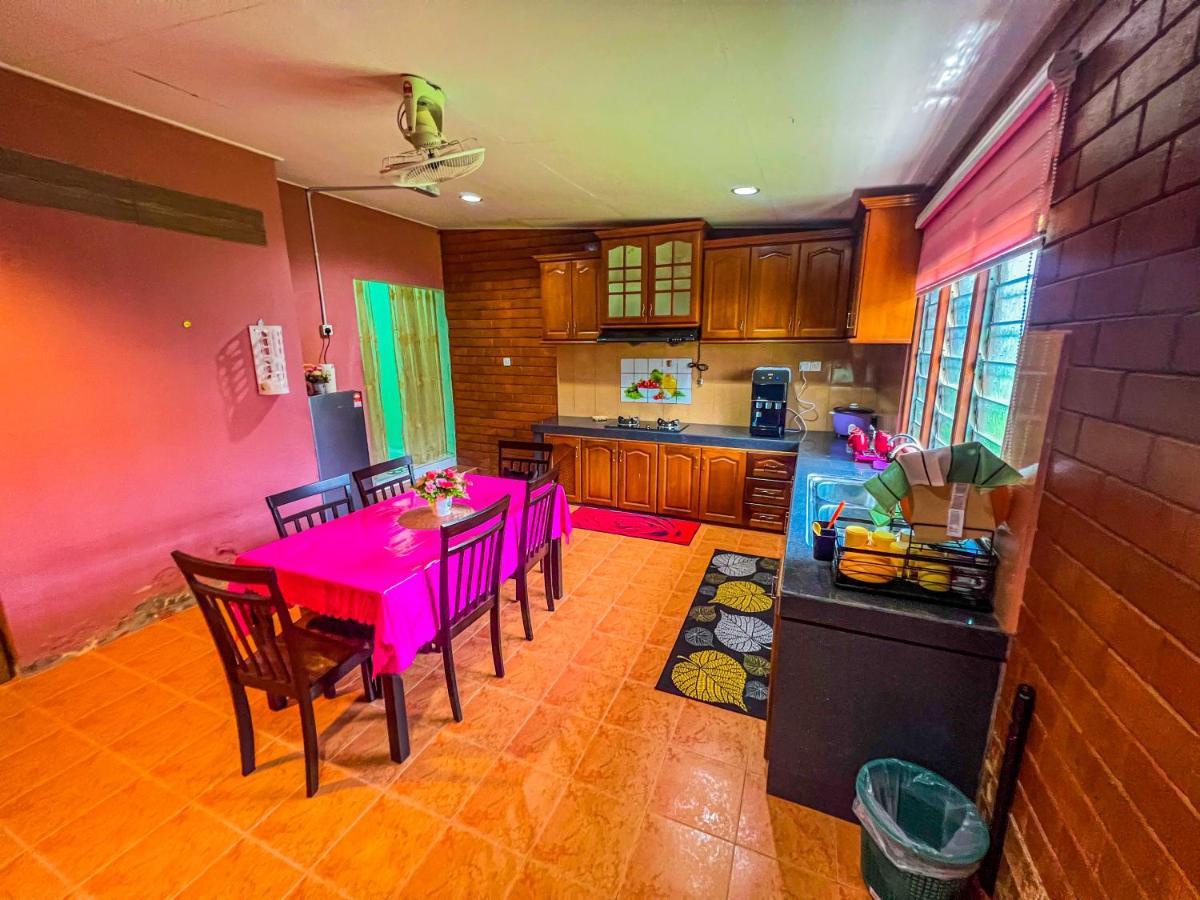 Kampong Nail Nail Guest House Kuala Besut מראה חיצוני תמונה