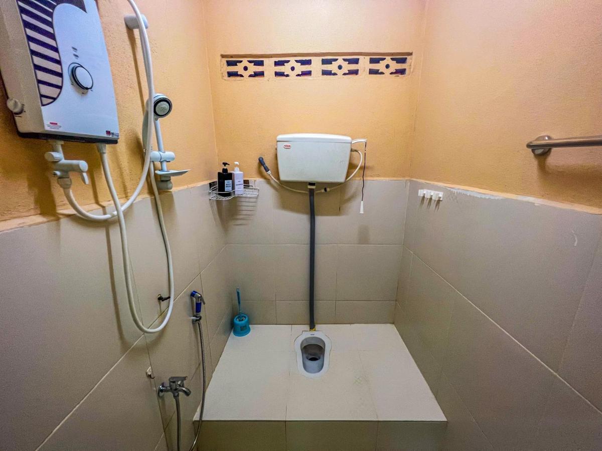 Kampong Nail Nail Guest House Kuala Besut מראה חיצוני תמונה